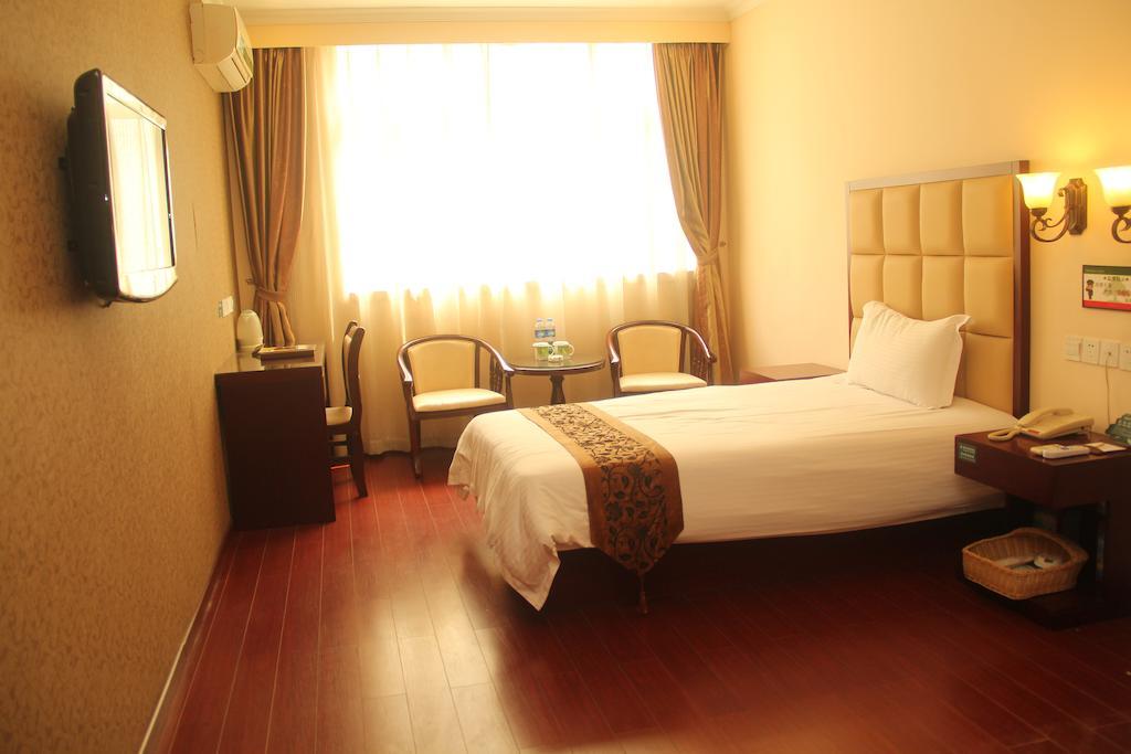 Greentree Inn Guangdong Guangzhou Jichang Road Express Hotel Room photo